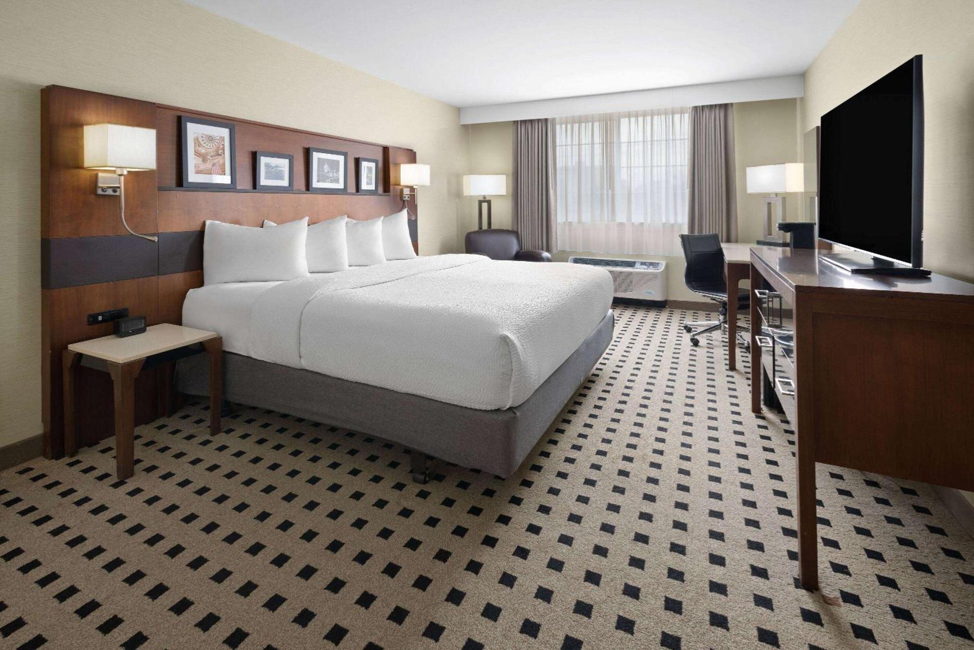 Penn Harris Hotel Harrisburg, Trademark By Wyndham Exterior foto